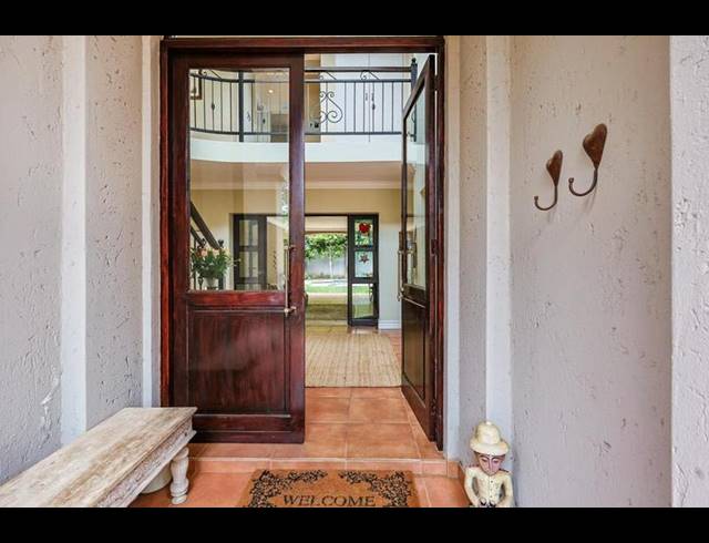 4 BEDROOM PROPERTY TO RENT IN SILVER LAKES GOLF ESTATE